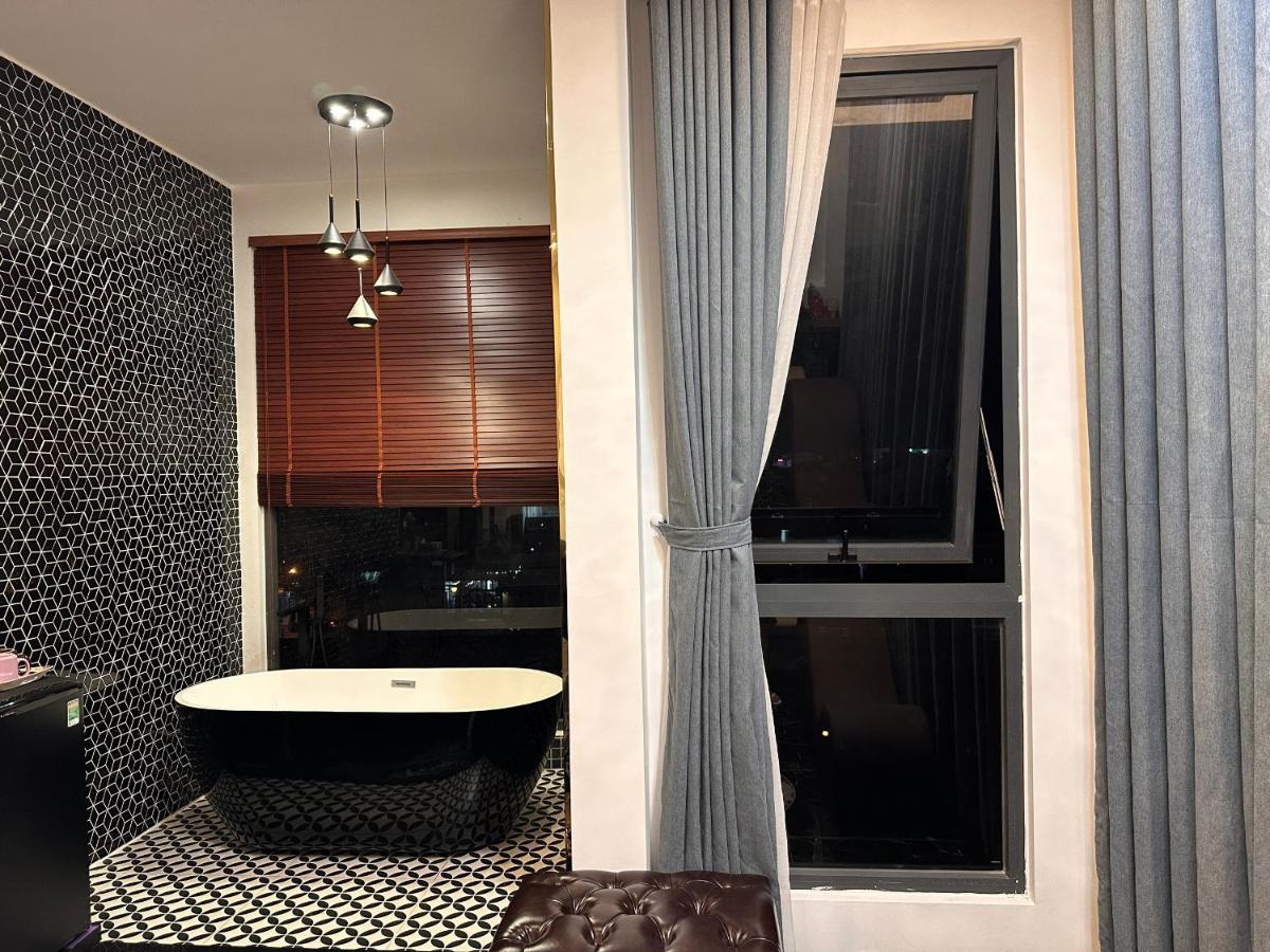 Mid Night Hotel Can Tho Bagian luar foto