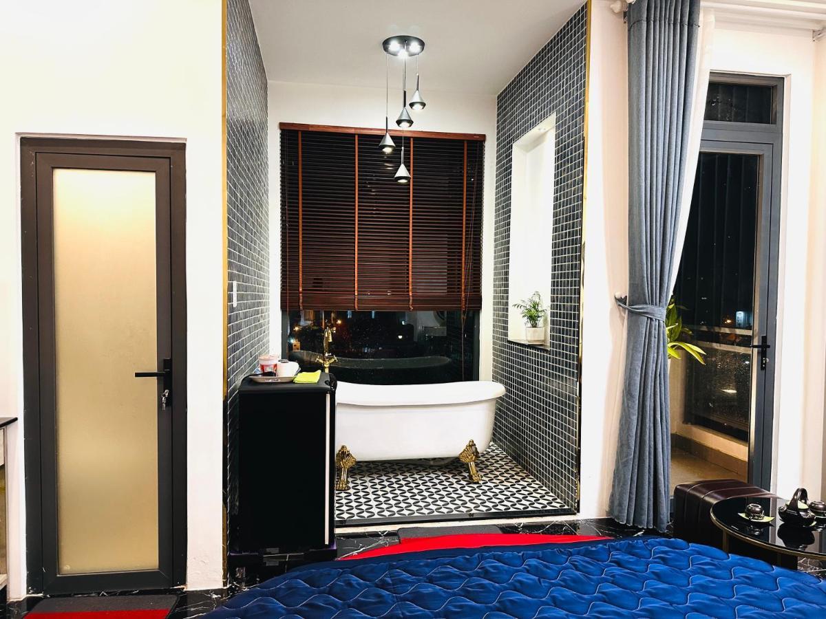 Mid Night Hotel Can Tho Bagian luar foto