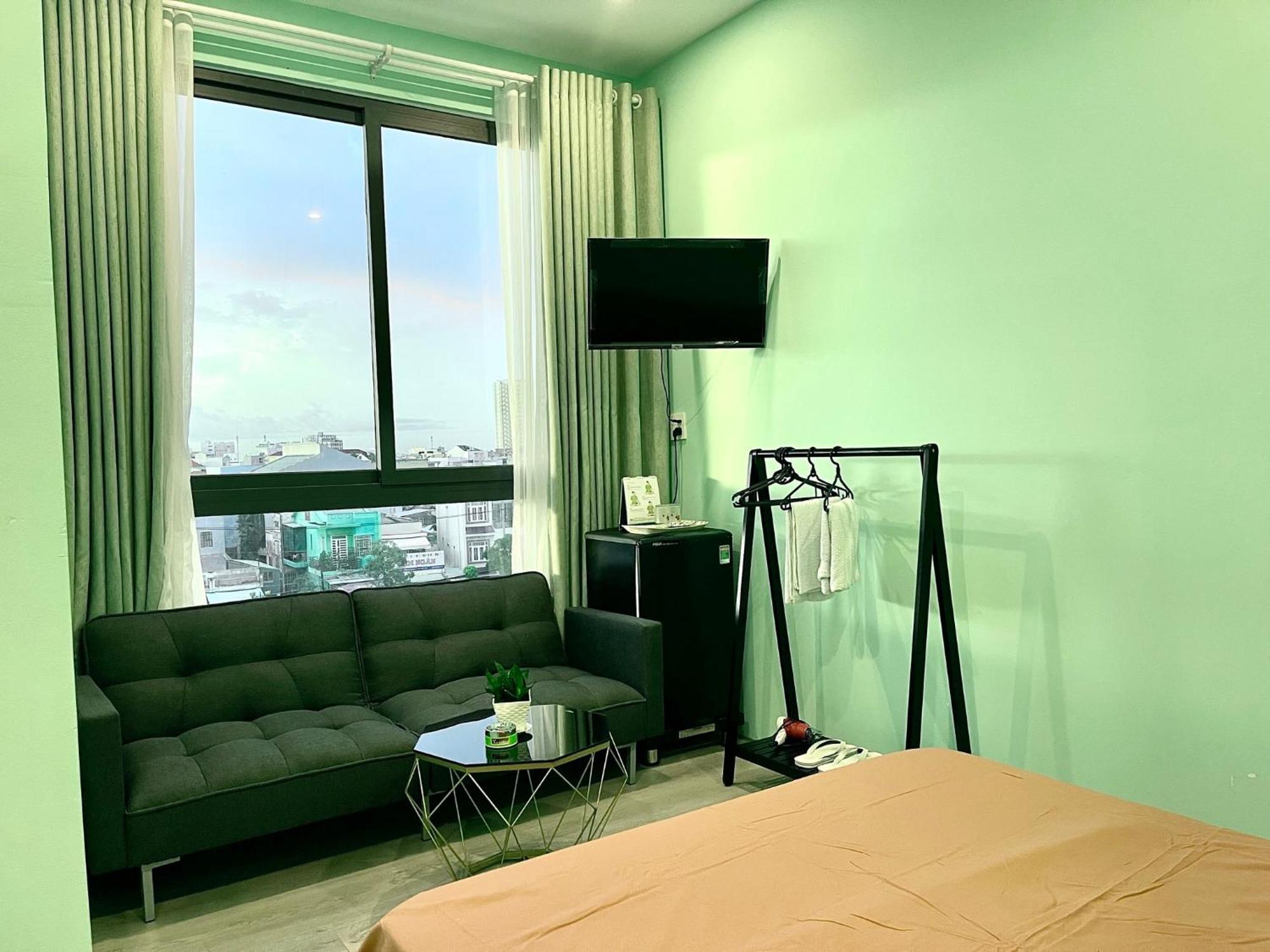 Mid Night Hotel Can Tho Bagian luar foto
