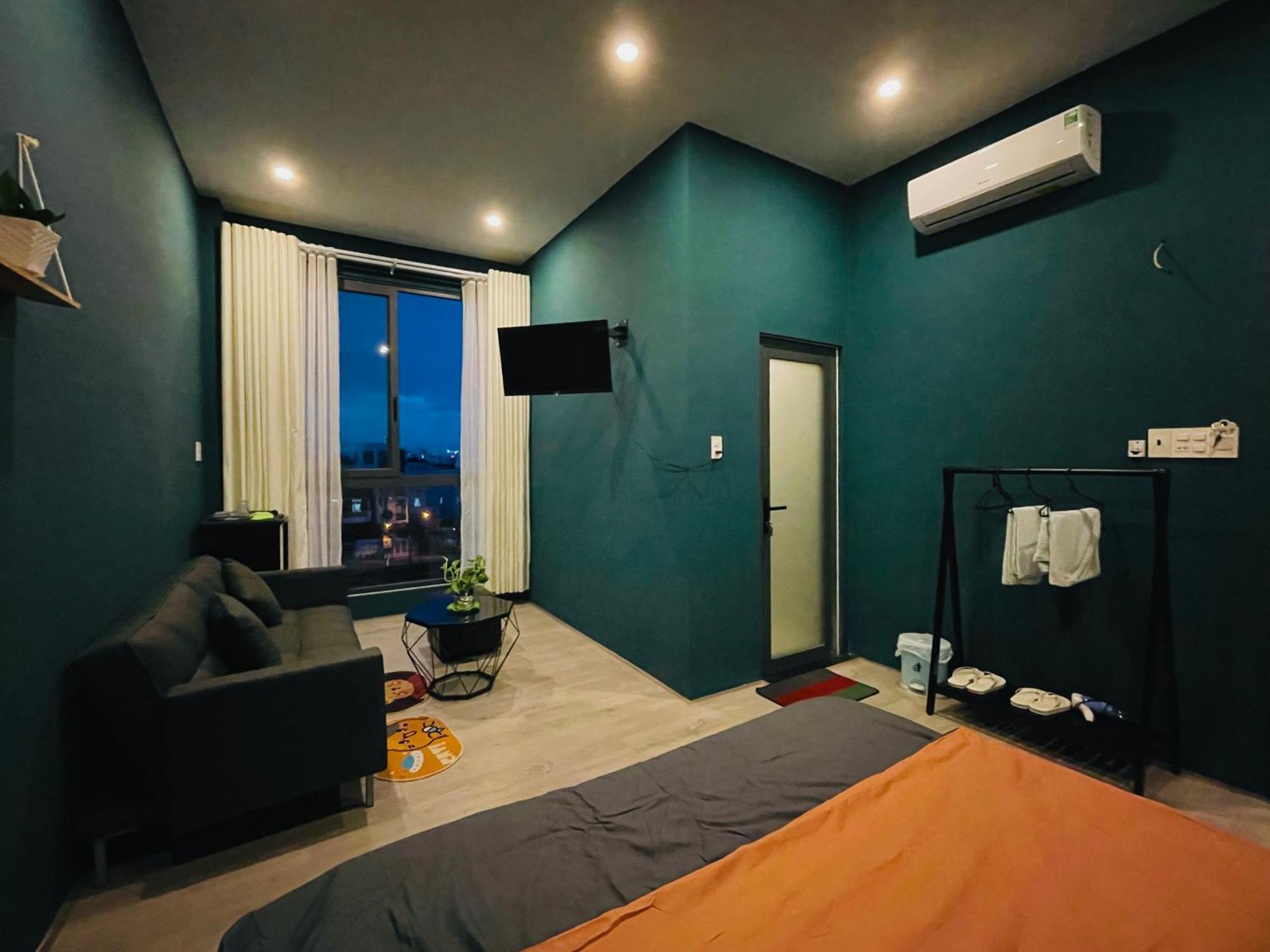 Mid Night Hotel Can Tho Bagian luar foto