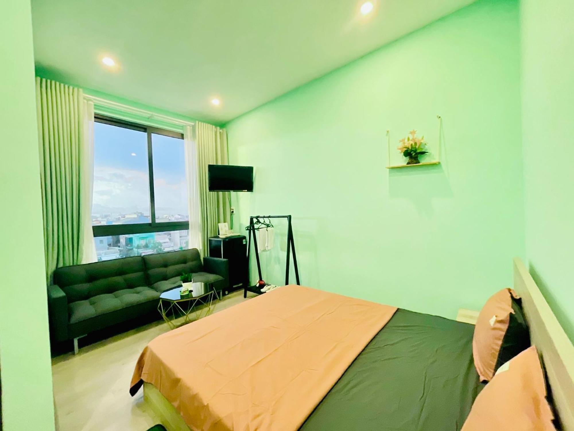 Mid Night Hotel Can Tho Bagian luar foto
